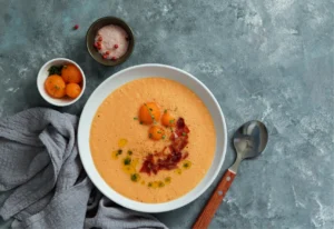 Soupe de melon au miel et jambon Serrano